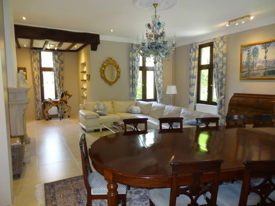 Le chateau des eglantines Montignies-le-Tilleul Extérieur photo