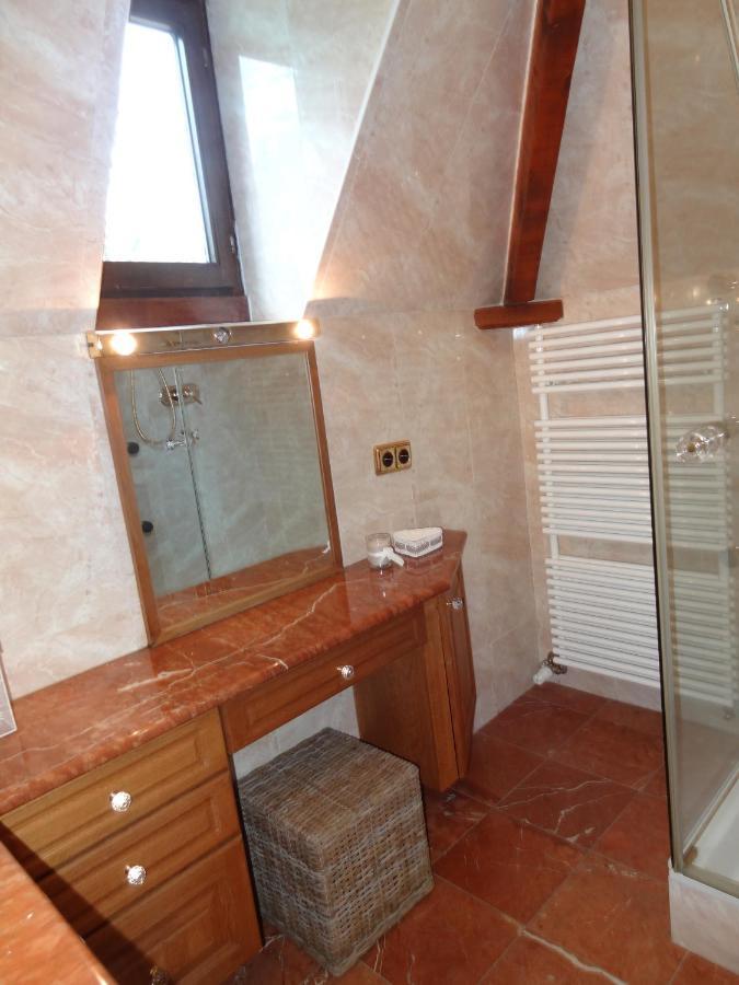 Le chateau des eglantines Montignies-le-Tilleul Extérieur photo